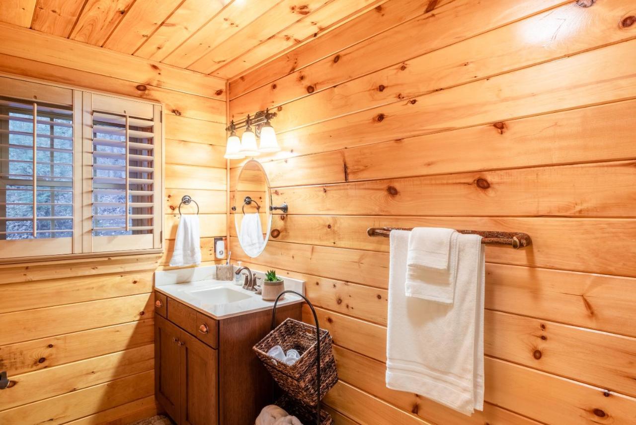 Butler Iron Mountain Lodge - Beautiful Cabin With Forest & Mountain Views! מראה חיצוני תמונה