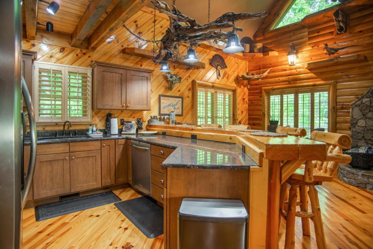 Butler Iron Mountain Lodge - Beautiful Cabin With Forest & Mountain Views! מראה חיצוני תמונה