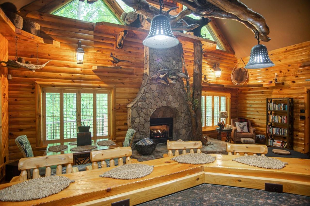 Butler Iron Mountain Lodge - Beautiful Cabin With Forest & Mountain Views! מראה חיצוני תמונה