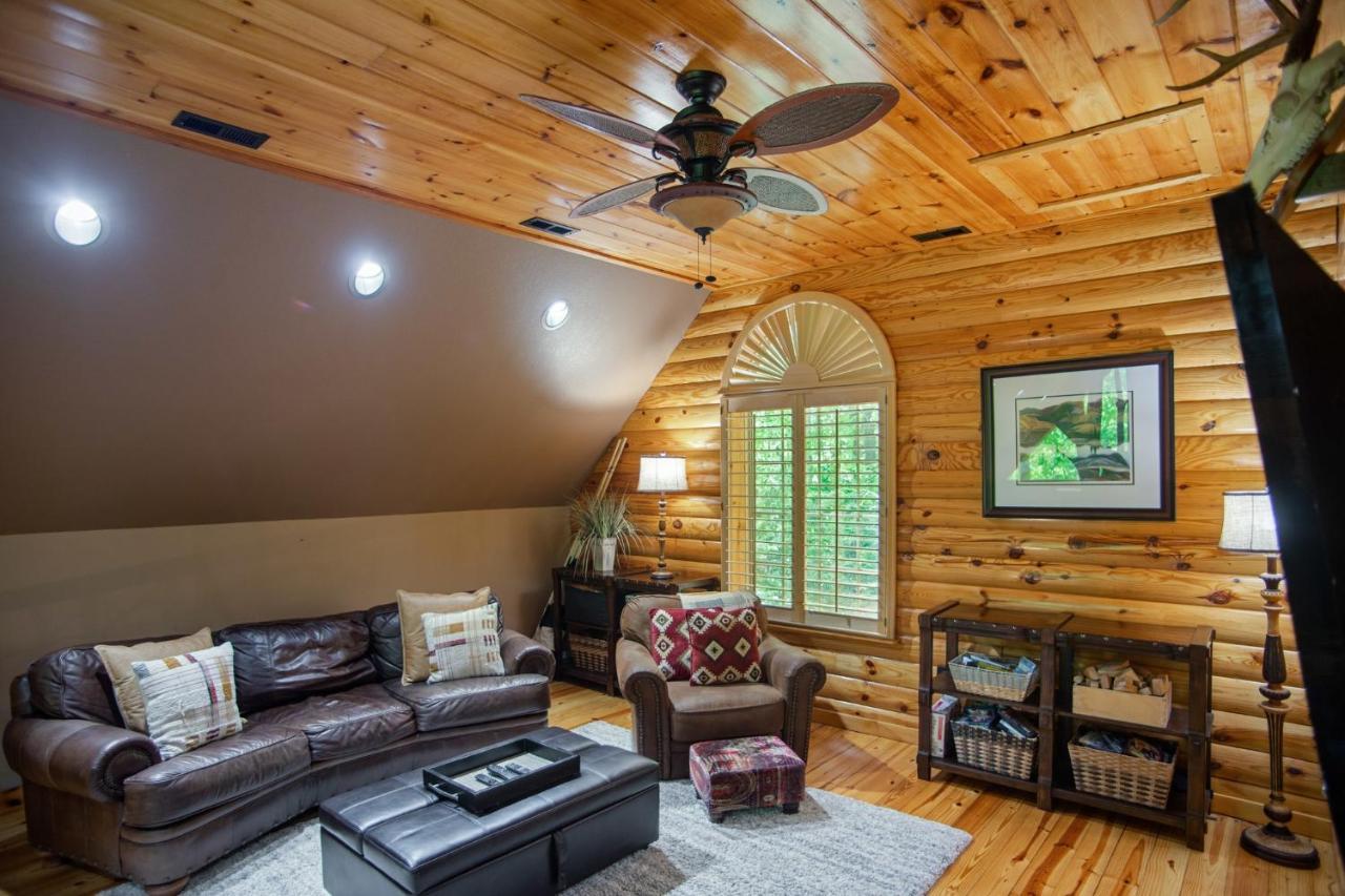 Butler Iron Mountain Lodge - Beautiful Cabin With Forest & Mountain Views! מראה חיצוני תמונה